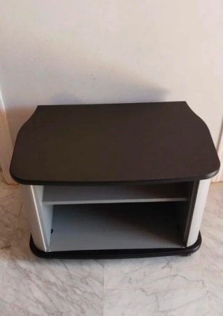 Mueble Auxiliar Retro con Ruedas / TV y Expositor