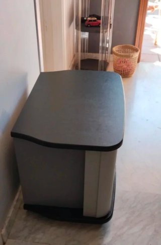 Mueble Auxiliar Retro con Ruedas / TV y Expositor