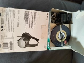 Sony Walkman CD D-EJ100 con cuffie xbass