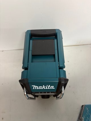Makita Radio para construcción MR003GZ