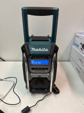 Makita Radio para construcción MR003GZ