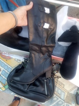 Lote botas nuevas 40 + bolso