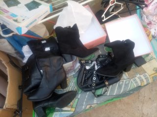 Lote botas nuevas 40 + bolso