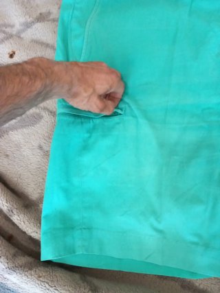 Pantalón corto verde talla 40