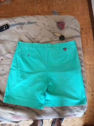 Pantalón corto verde talla 40