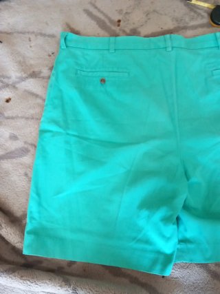 Pantalón corto verde talla 40