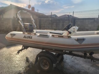 Semirrígida narwhal 3,60 con motor Suzuki 30cv
