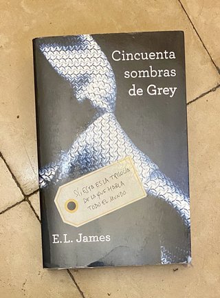 Cincuenta sombras de Grey - E. L. JAMES