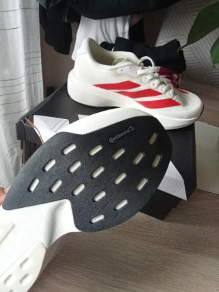 Zapatillas Adidas Blancas y Rojas