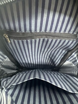 Bolsa impermeable gris con correa