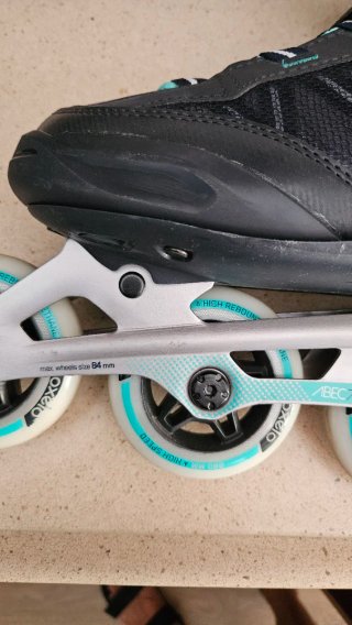 Patines en línea y protecciones