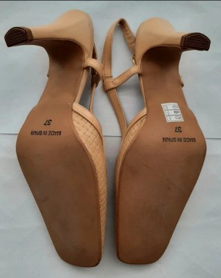 Zapatos de tacón con talón descubierto