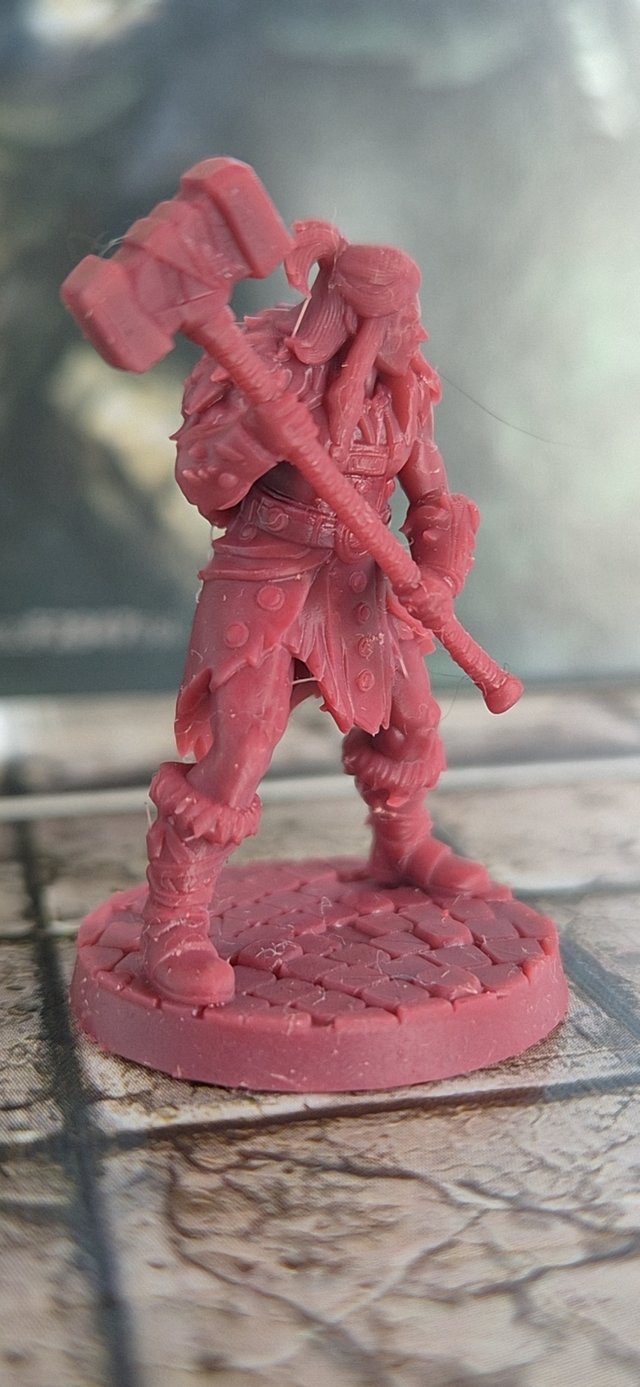Miniatura Berserker Femenino Heroquest