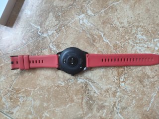 Marca:Blackbiew  Smartwatch con correa roja
