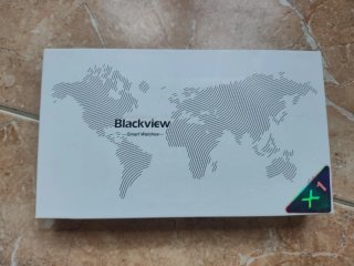 Marca:Blackbiew  Smartwatch con correa roja