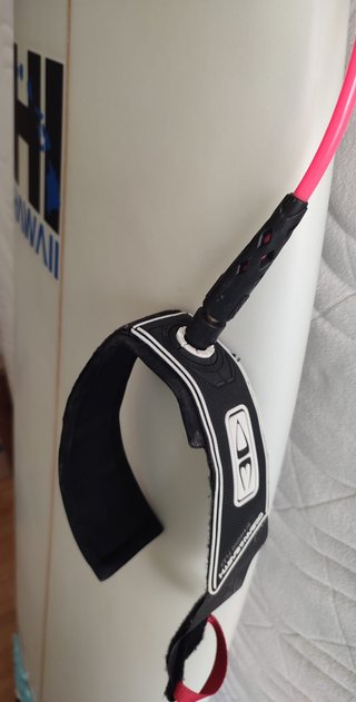 Tabla Surf HI Hawaii Twister, 5'11". Seminueva