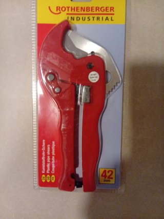Tijeras de corte pvc.