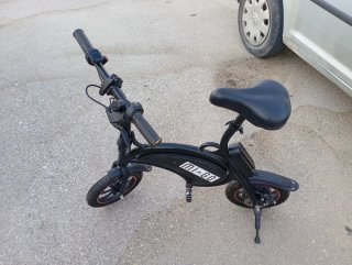 Bicicleta Eléctrica Plegable Negra
