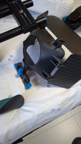 2 Stabilizzatori video per fotocamere DSLR