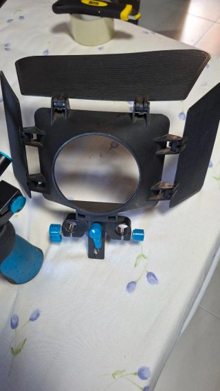 2 Stabilizzatori video per fotocamere DSLR