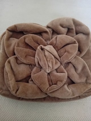 Pochette velluto con fiore