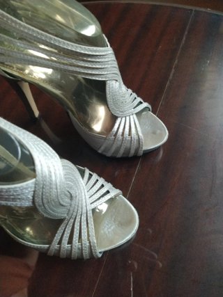 Sandalias tacón plateadas talla 36,
