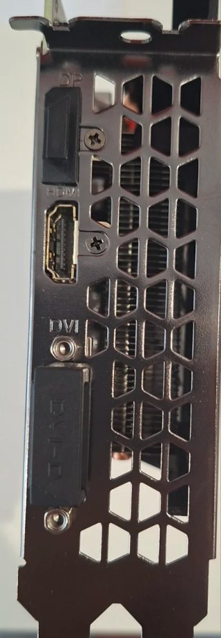 Gigabyte RTX 1650 Tarjeta Gráfica