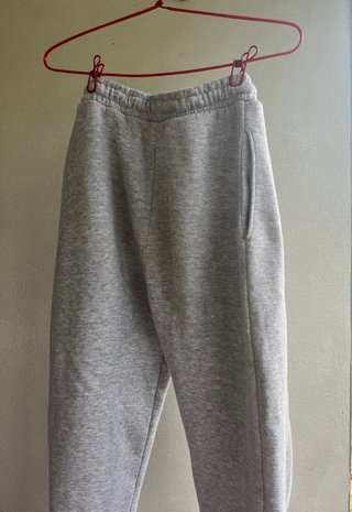 Pantalón chándal ancho gris Pull and Bear
