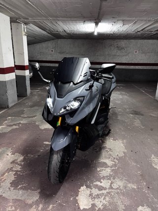 Yamaha T-max 560 Tech Max 2022 Gris nardo