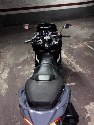 Yamaha T-max 560 Tech Max 2022 Gris nardo