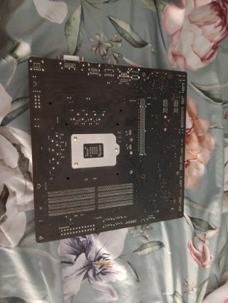 Placa B550 para reparar