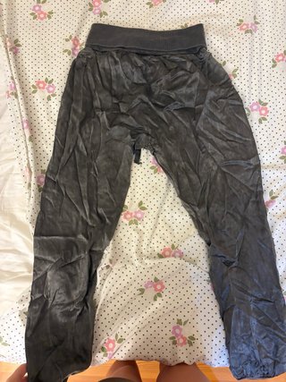 Pantalones grises texturizados