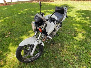 Honda CBF 250 Blanca