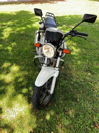 Honda CBF 250 Blanca