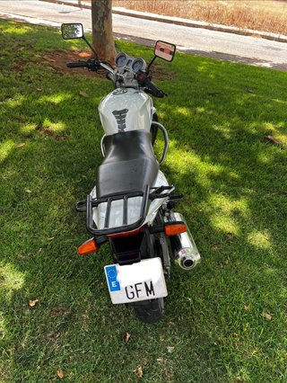 Honda CBF 250 Blanca