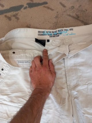 Pantalón corto;De Angelo Litrico.Talla 62 Blanco