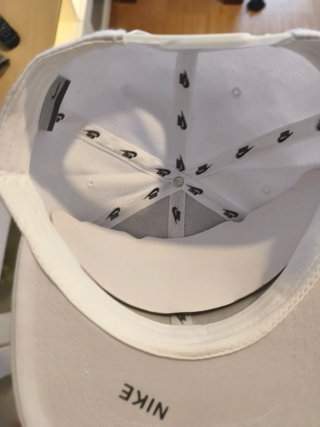 Gorra Nike Blanca Logo Negro