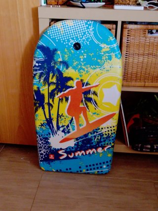 Tabla de surf Summer con diseño de surfista