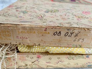 Colcha seda antigua china dorada