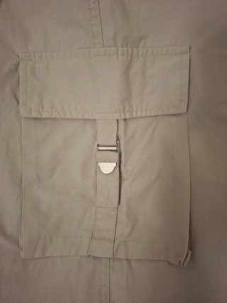 Pantaloni cargo beige con tasche