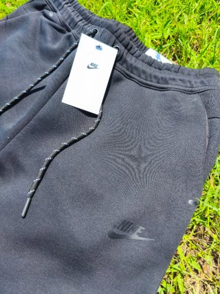 Nike Tech Fleece Pantaloncini Neri