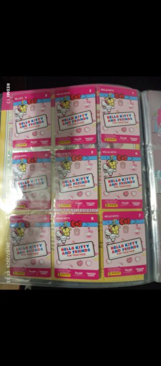 Álbum completo Panini Hello Kitty y Amigos.