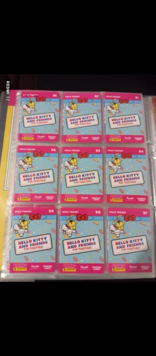 Álbum completo Panini Hello Kitty y Amigos.