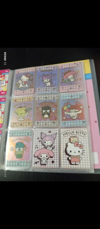 Álbum completo Panini Hello Kitty y Amigos.