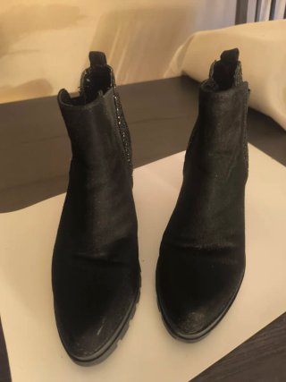 Botines negros con brillos talla 38