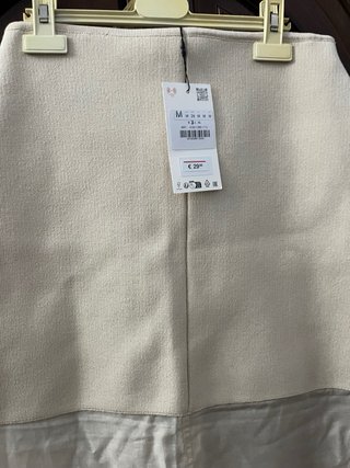 Conjunto Zara Falda y Blusa Beige Talla M