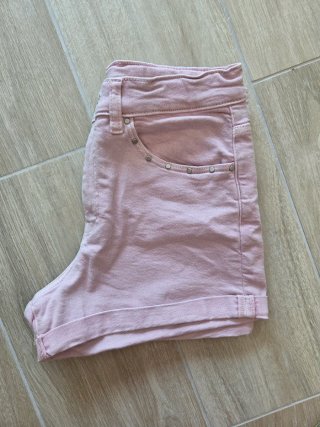 Shorts vaqueros rosas con tachuelas Zara T 13-14