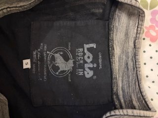 Sudadera gris con parches
