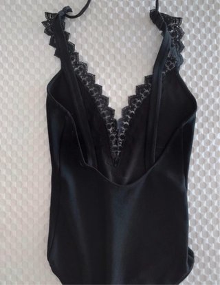 Body negro Bershka con encaje