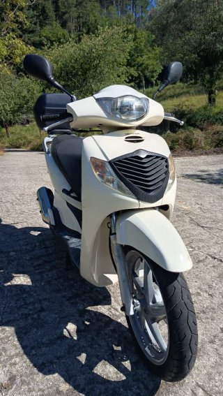 Honda scoopy 125